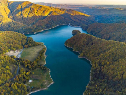 Lacul Paltinu Localltrust.com