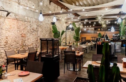 Restaurante sidreria txots figueres interior